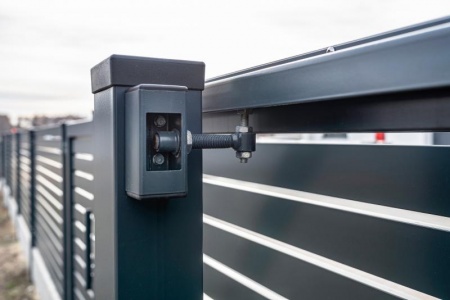 Portails sur mesure, comment allier sécurité et design pour votre entrée